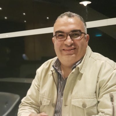 مهندس معمارى حر و مقاول محترف و زملكاوى صميم. . ”عاش كل ماهو زملكاوي فوق أي أرض وتحت أي سماء
