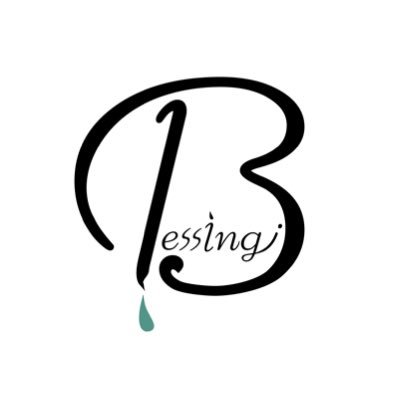 #文具を中心とした生活雑貨店 店主たちのつぶやき🙋‍♀️🙋 「手にした方に幸せを」という想いでBlessingと名付けました。文具を中心に商品展開していきます。