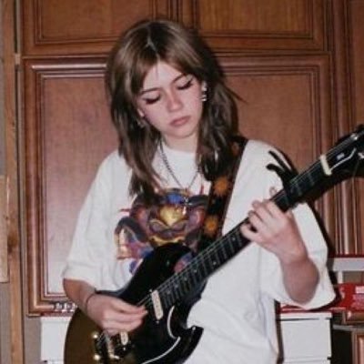 ecrinyvzx's profile picture. No bio yet