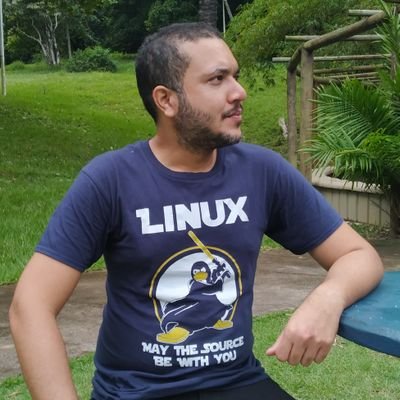 ciromota's profile picture. Defensor Linux e FLOSS, Soteropolitano, Tecnólogo.