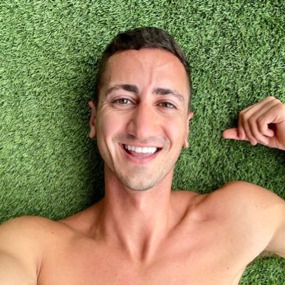 itsdaddydylan's profile picture. be kind 🙏🏼