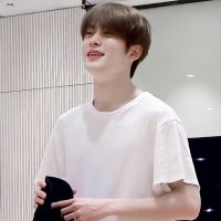 โซคนเฟี้ยวไม่เหลียวมองใคร (@jarr_s0dx) 's Twitter Profile