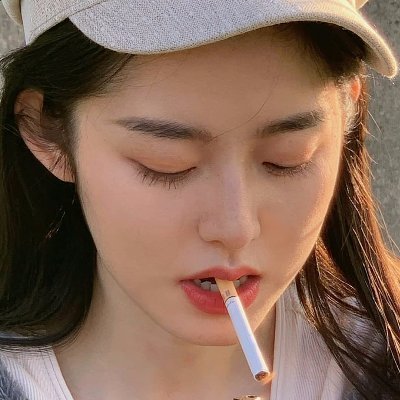 donidzekoo's profile picture. there's nothing worst
than being addicted to a bad song.