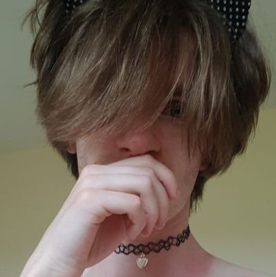 25 🇮🇪 | he/they🌈 | non-binary femboy of your wet dreams 💦 | media tab available for free cum 🍆 minors DNI 🔞