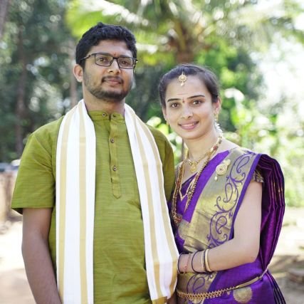 ಗುರು ಕೇವಲ ವ್ಯಕ್ತಿಯಲ್ಲ; ಜ್ಞಾನಕೋಶ. ಆ ಕೋಶವನ್ನು ಒಳಗಿಟ್ಟುಕೊಂಡು ಒಳಗಿರುವುದನ್ನು ಅನುಭವಿಸಬೇಕು. ಅಂಧಕಾರವನ್ನು ನಿವೃತ್ತಿ ಮಾಡುವ ಜಾಗವೇ ಗುರು..