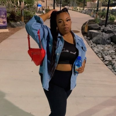 Its Always Me for Me🤞🏾🧘🏽♀️💜
20somethin’🧜🏾♀️♓️
#MoreLife🥂🍾 #BoyMom💙🏈