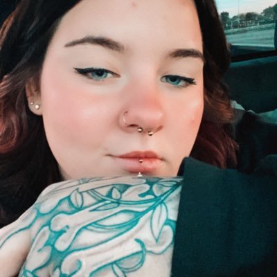 oceanbluerookie's profile picture. i’m a soprano + i like plants