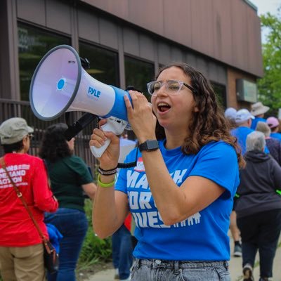 MPP @Kennedy_School and organizer @AMarch4OurLives. Previously, @GiffordsCourage, @FulbrightPrgrm, @emilyslist. Proud UIUC graduate. #HPStrong she/her