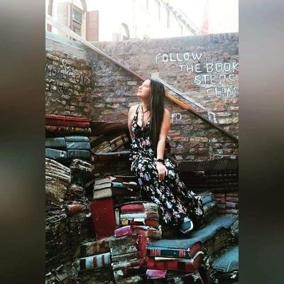 eliza438's profile picture. Abogada, soñadora y viajera. Desertora de la vida moderna. Amante de la trova. Defensora de mis alas y mi credo. Una tía orgullosa.