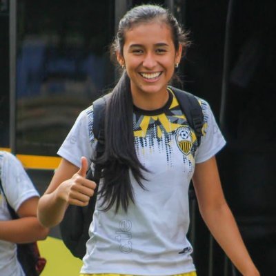 Ex Jugadora del Ureña Sc💙
Jugadora profesional del Deportivo Táchira💛⚽
Selección Venezuela SUB17🇻🇪
