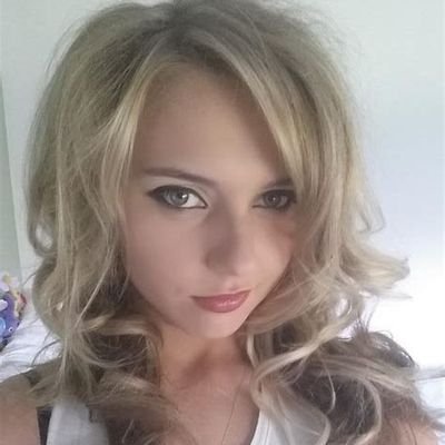 Pas d'échange de nude 🚫, venez en DM si vous êtes intéressé par les discussions chaudes ou pour acheter des nudes (vidéos et photos) 🔞🤤