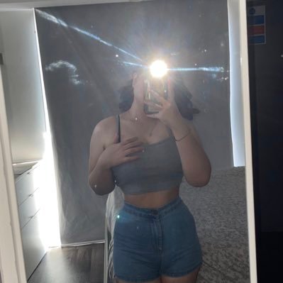 YsaReyesss's profile picture. 