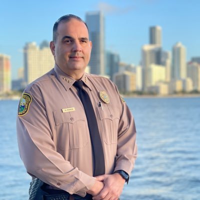 Assistant Director for the @MiamiDadePD. Social Media Terms of Use https://t.co/u16SD2rzKF