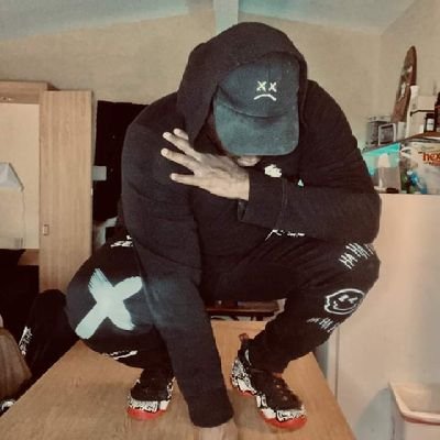 1up_g4l's profile picture. just living life 🧬