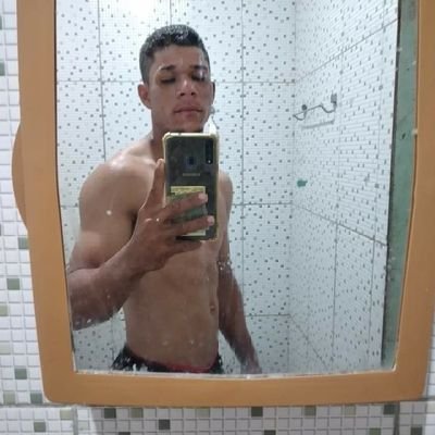 Nunca deixei de sonhar com medo de se machucar se o mundo mandou alguém pra mim feri Deus usará alguém pra mim cura 🥰🥰🥰