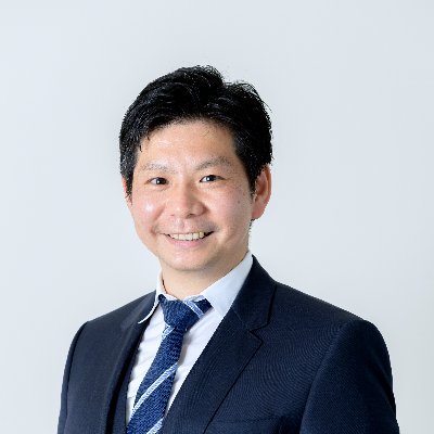 中小薬局向け経営コンサル会社社長。（現場経験）×（薬剤師、講師、MBA）。ホームページ〔クラヤコンサルティング〕。著作：薬の裏側📕。担当〜薬局経営コンサル業務、研修講師。