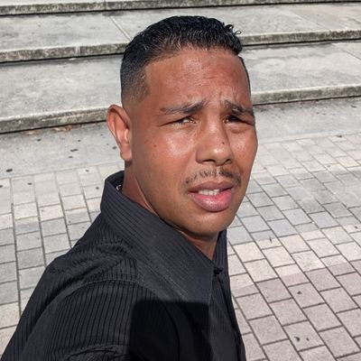 Ex Professional Boxer studying Law..Always been real,always will be. Never hesitated to say what's on my mind. You are not free if you have to hold your tongue