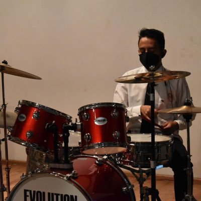 Pumas 💙 Drummer/Rockstar 🥁🤘🏼 comunicólogo 🎙️Green Day Simple Plan Blink-182 🖤