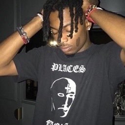 EmrahLZ's profile picture. 