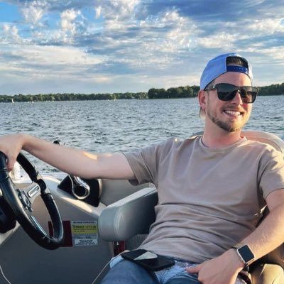 wavy_davey91's profile picture. 