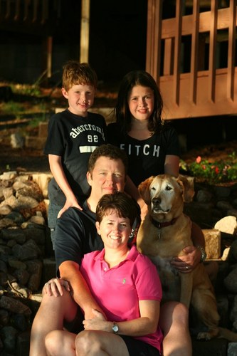Mom, daughter, positive thinker, good food, great friends, believer in power of kindness & gratitude!