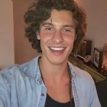 Emmanue82041731's profile picture. Football