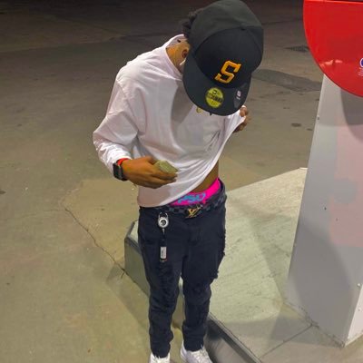 Football Player🏈 | OTF⚠️🅾️ | GBG🏚🚷|BreadGangEnt💸🔌| ShiestyBaby3️⃣7️⃣5️⃣🔱😈| Amosc:@Zimarion2019 | 🔞Years Old