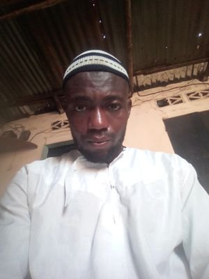 Hakimboazizi's profile picture. Simple comme de l'eau