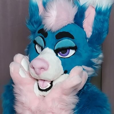 23/bi UK @KilcodoCostumes suiter ~ big boy with a big snoot (18+) AD acc: @Bloob_AD 🔞