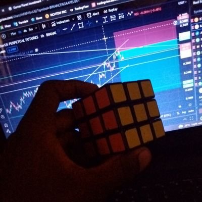 0xashraff's profile picture. Building @shoppleverse | Dev💻 | iTrade • Crypto 📈 | First Junction $1M 🎯