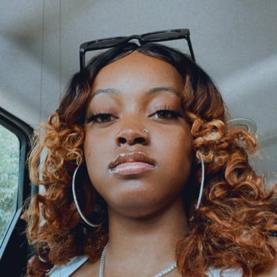 A Future HBCU Alumna 23’💙, Federated💜, AB Poodle 🐩, who loves painting🎨, and designing🧵.