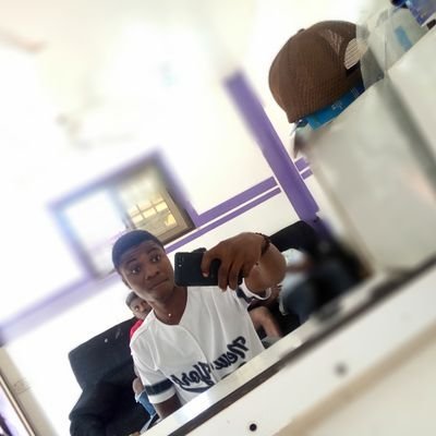 Luv music 🎶 🎵 ♥ ❤....and a big fan of @Hitzfm and @Y1079FM......#DreamBiG