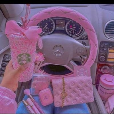 OPEYEMI82661866's profile picture. A girlie with great potential