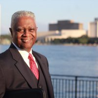 W. Earl Kitchings (@quarterphiback) 's Twitter Profile