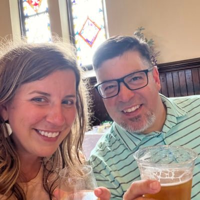 leslie71710736's profile picture. 