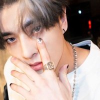 jean (@sjypaws_) 's Twitter Profile