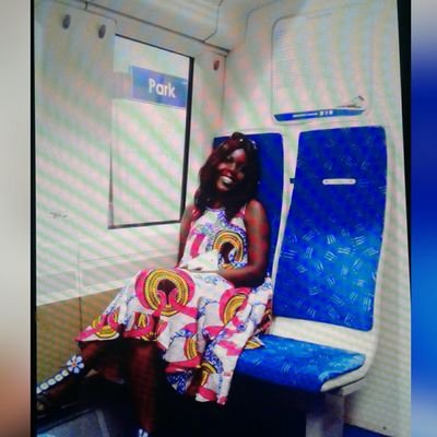 Journaliste entrepreneure
Présidente fondatrice ''Groupe des Jeunes Capables''