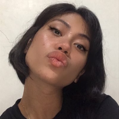 noturlutis's profile picture. vibin and survivin