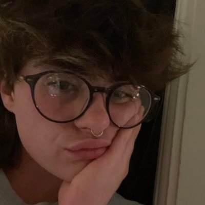 he/they | 25 | i have so little to say and yet i still say things