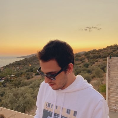 ataetgi's profile picture.  iOS Developer @boyneronline, ex @trendyol