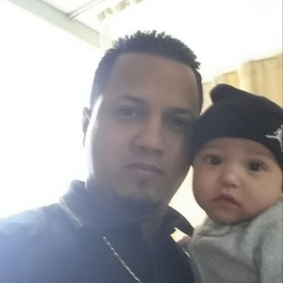 Soy moreno , humilde, trabajador y me gusta tener y conversar con amistades