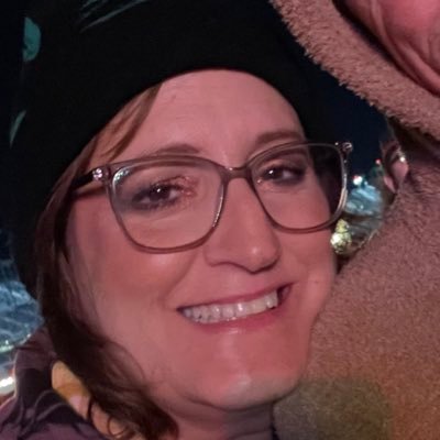 Mom, Wife, Boss. Cat mom; dog mom. Lover of makeup and Cannabis. Good vibes only 💨🌱✌🏻