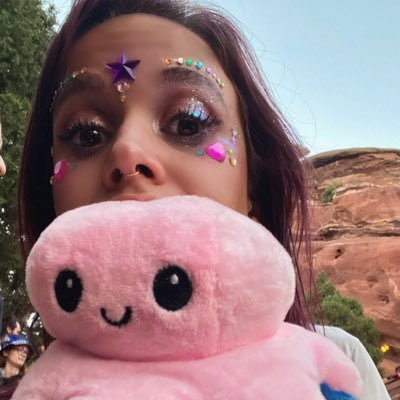 angelaaanaconda's profile picture. ❀ 𝐬𝐡𝐞/𝐡𝐞𝐫 • 𝕻𝖍𝕯🍄🌿• 𝒸𝒶𝓉 𝓂𝑜𝓂🐈‍⬛ • ♈︎☉ ♌︎☽ ♌︎⇡ 🦋mental health counselor🥀 wounded healer🌱eco-terrorist🌻pro-abortion ∞ anti-fascist 🌚