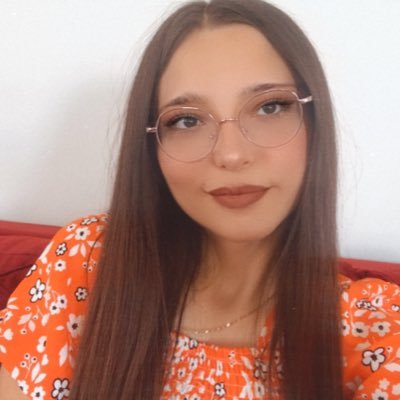 merve92766074's profile picture. Güneşimsin gökyüzümde ya da gök senin yüzündee🦋