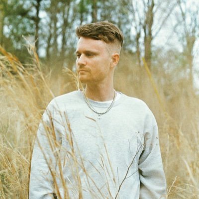 I write songs and make paper swans.
“Last First Kiss” - out now!