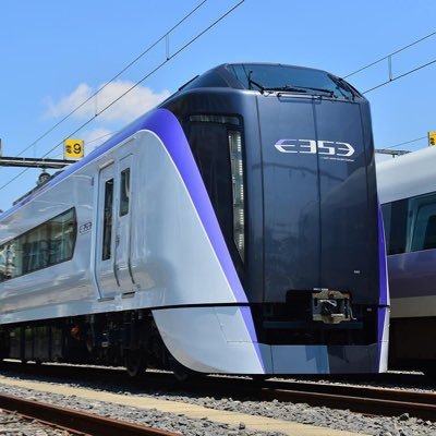 katze1735's profile picture. Trains are superior.