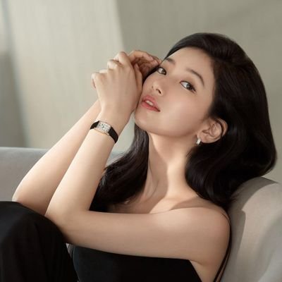 rvnazzh's profile picture. 🦋