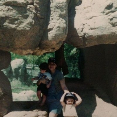 simplkindalife's profile picture. Abbie to 2, mom, married my one true love.💕 sister in heaven👼🏼 
Love to bake🎂 and game 🎮 Won't change 4 anyone.