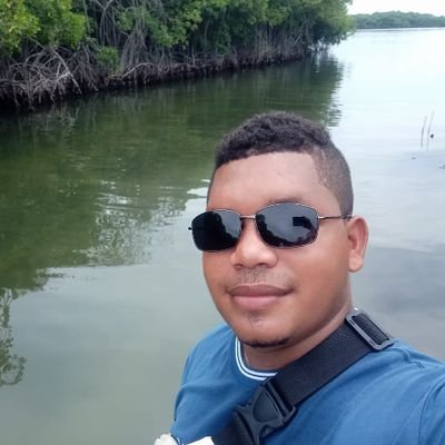 Ser humilde tolerante me hacé feliz para tener buenas personas a mi alrededor día a día trato de ser respetuoso con los demás para hacer y tener bueno valores.