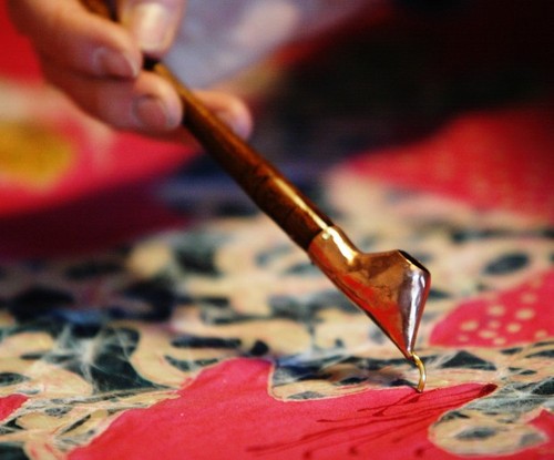 De online winkel in batik & olieverfschilderijen. Ook op Facebook zijn wij te vinden: http://t.co/38HN8pBVJ2  Webwinkel Cantik-art.nl